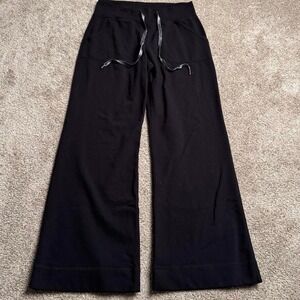 BLACK LULULEMON FLARED LEGGINGS